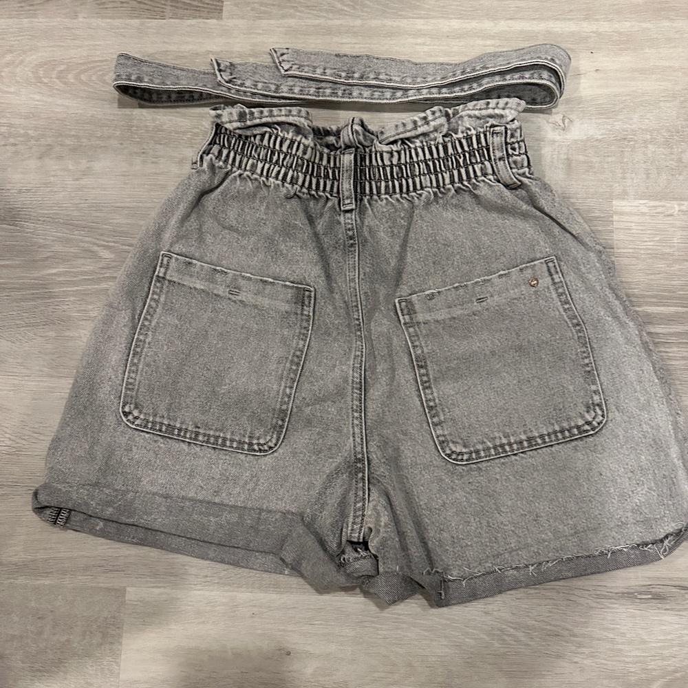 Wear once time - Picture 2 of 3